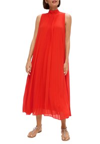 s.Oliver BLACK LABEL Robe de jour - preiselbeere