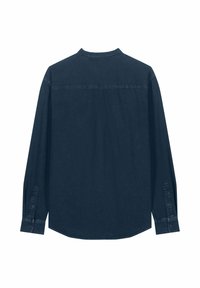 Chemise en denim bleu foncé à manches longues avec poignets boutonnés, vue de dos sur un fond blanc uni.