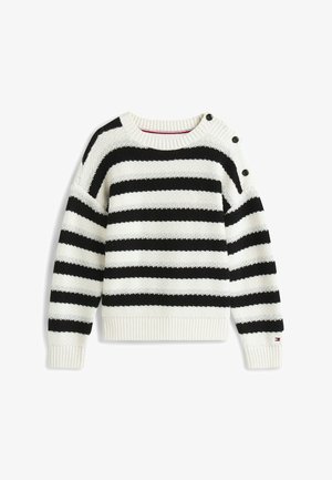 Biely pletený sveter s čiernymi horizontálnymi pruhmi, s gombíkovými detailmi na ľavom pleci a žebrovanými manžetami a spodným lemom.