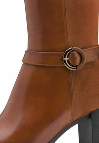 Tamaris Laarzen - cognac