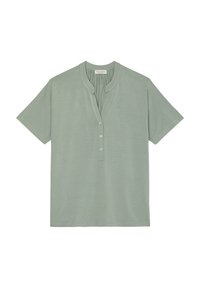 Camisa de manga corta verde claro, de tejido suave, con diseño de cuello, que cuenta con una botonera de cuatro botones y un corte relajado.