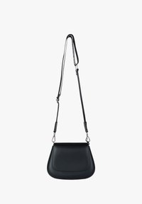 Borsa a tracolla in pelle nera con forma curva, finitura liscia e tracolla regolabile con dettagli in metallo.