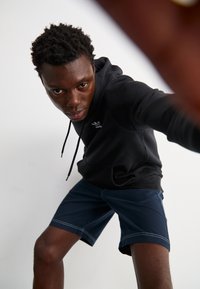 adidas Originals ESS HD - Felpa con cappuccio - black