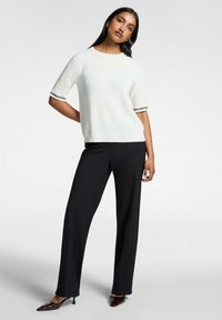 Elena Mirò CON BORDI LAVORATI - T-shirt basic - bianco