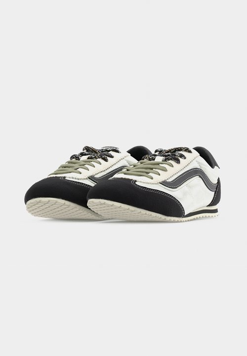 Vans SUPER LOWPRO - Trainers - black/silver — foto 3
