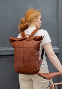 Gusti Leder JOY - Rucksack - cognac