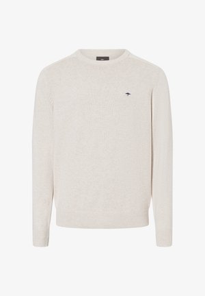 Hellbeige gestrickter Pullover mit rundem Halsausschnitt, gerippten Bündchen und Saum, ausgestattet mit einem kleinen navyfarbenen Logo auf der linken Brustseite.