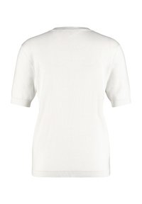 Weißes, kurzärmliges Strickoberteil mit Rundhalsausschnitt, weichem Material und dezenten Rippakzenten am Saum und an den Ärmeln.