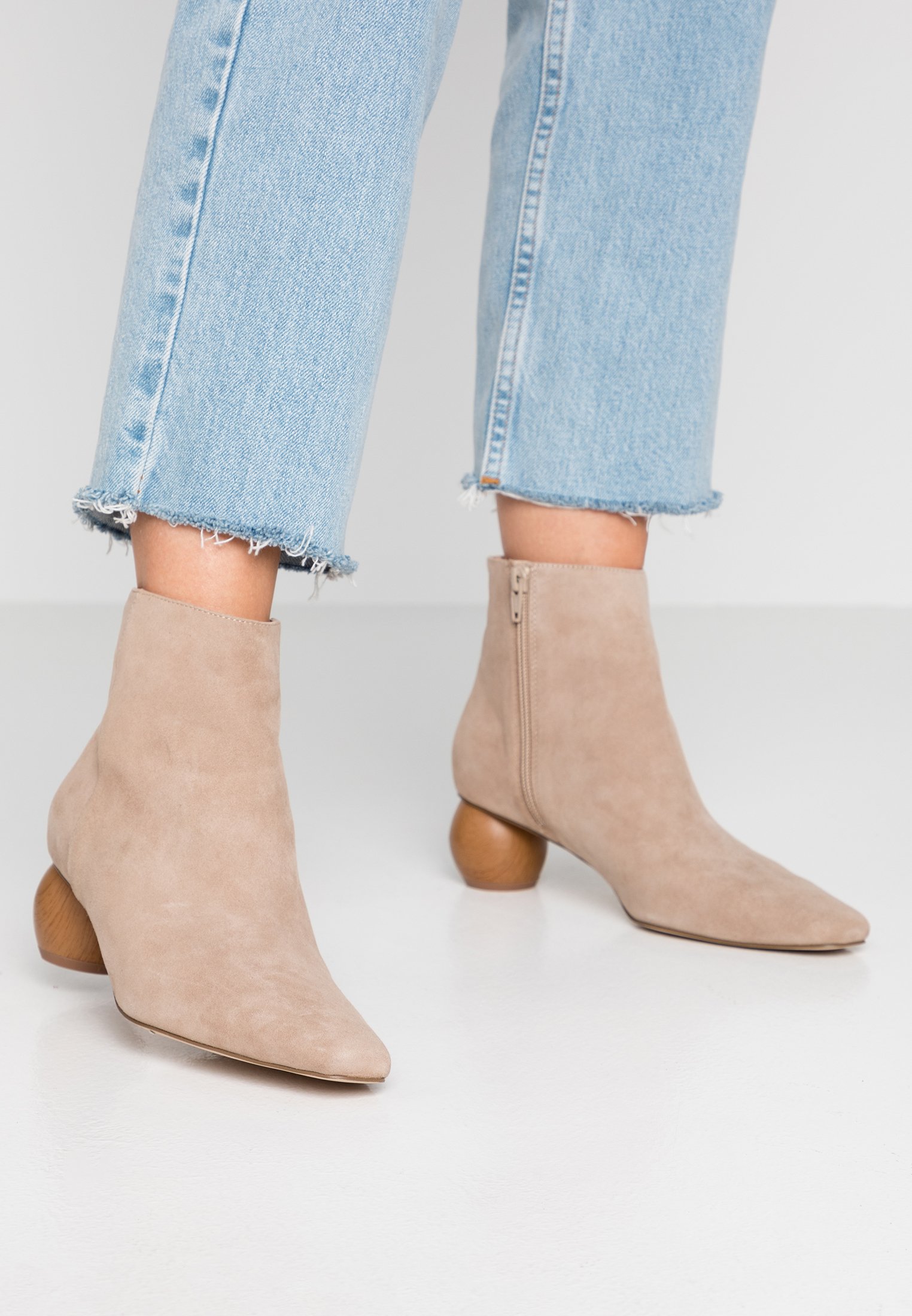 KIOMI Korte laarzen beige Zalando.nl KIOMI Korte laarzen beige Zalando.nl