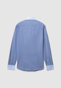 Camicia a maniche lunghe di color blu chiaro con righe verticali blu scuro, polsini con bottoni e colletto a contrasto blu chiaro. Tessuto morbido.