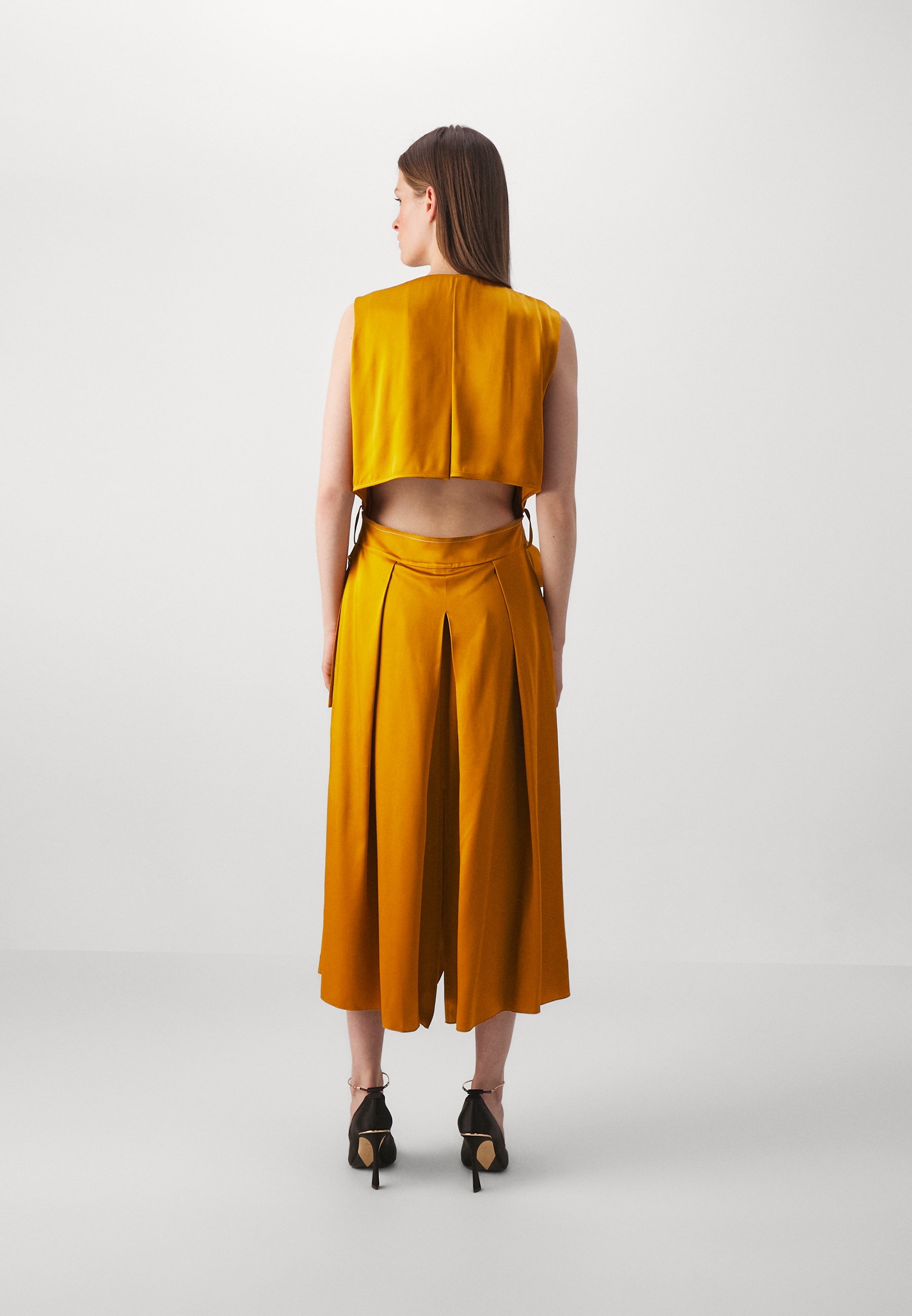 オールインワン・サロペット Victoria Beckham Ginger Trench Dress With Button Closure Ginger Trench Dress