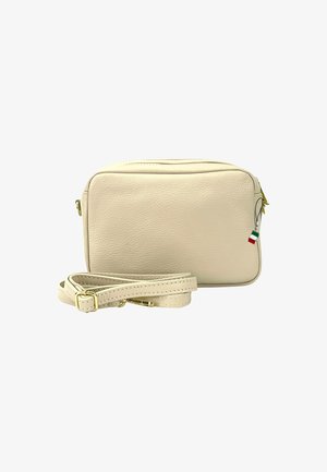 Crèmekleurige leren schoudertas met een gestructureerde afwerking, rechthoekige vorm, gouden hardware en een korte schouderriem. Voorzien van een klein accent van de Italiaanse vlag.