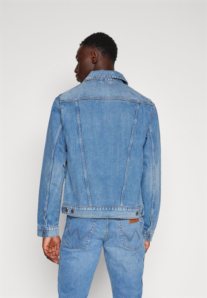 Wrangler Jeansjacke - sheriff/stone-blue denim - Zalando.de