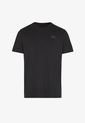 Czarna koszulka z bawełny z okrągłym dekoltem i krótkimi rękawami. Posiada małe logo na piersi oraz prosty krój.