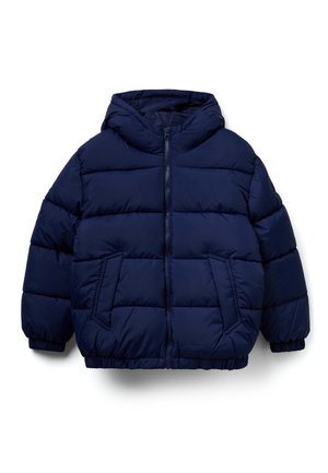 Chaqueta acolchada de color azul marino con capucha, que cuenta con cierre de cremallera en la parte delantera, puños elásticos, dos bolsillos frontales y un diseño acolchado para mayor calidez.