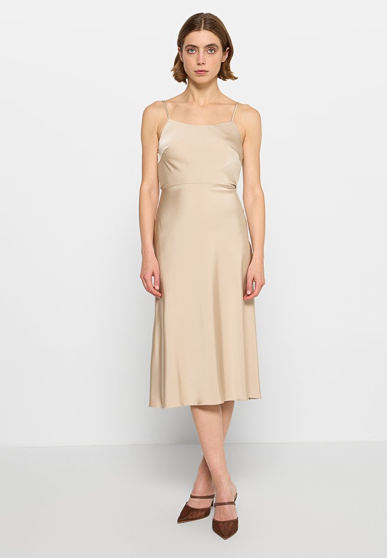 Mascara Jurk goudkleurig