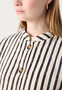 Lollys Laundry JACKET - Allvädersjacka - black/offwhite