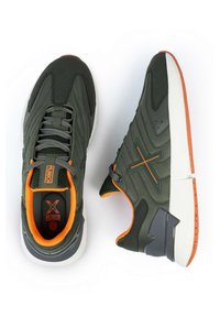 MUNICH AVANT ciemnozielony