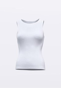 Weißes, geripptes Tanktop mit rundem Ausschnitt und ohne Ärmel. Glatte Stoffstruktur, figurbetonte Form und dezente graue Einfassung am Ausschnitt.