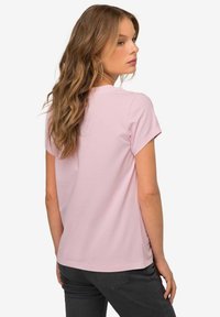 LAURASØN - T-shirt basic