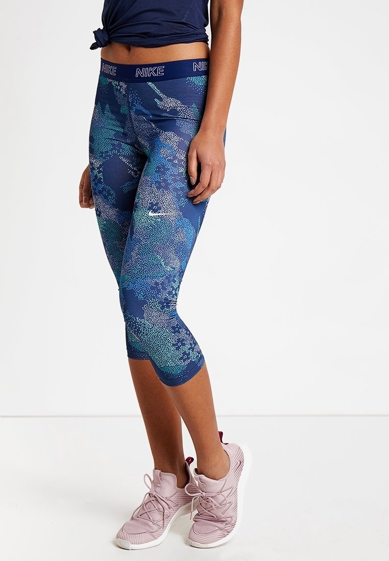 nike floral camo capri