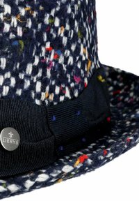 Thumbnail Image 3
