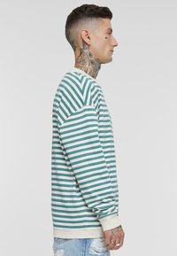 Urban Classics STRIPED CREWNECK - Sudadera - whitesand paleleaf