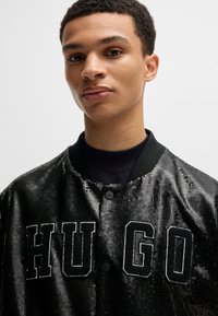 HUGO BAILEY - Bomber tipa jaka - black