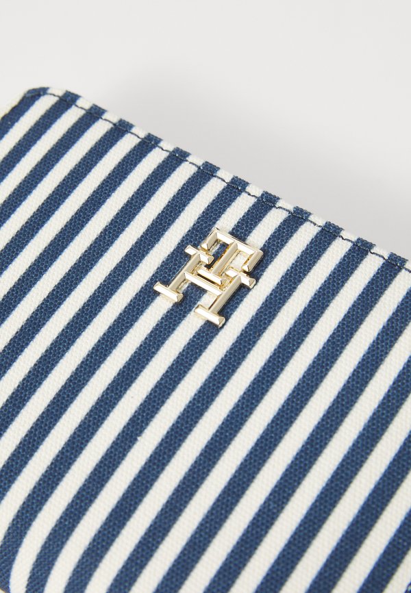 POPPY SUMMER - Wallet4