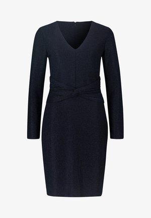 Vestido de manga larga hasta la rodilla en azul marino con sutiles rayas horizontales y un detalle de nudo torcido en la cintura.