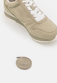 Tamaris Trainers - emerald