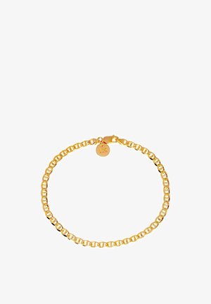 Guld halskædearmbånd med sammenkoblede ovale segmenter, en glat tekstur og en lille rund charme med et logo fastgjort.