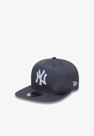 New Era, NEW YORK YANKEES LEAGUE ESSENTIAL 9FIFTY CAP NEW ERA GRAU UNISEX - Gorra - grau