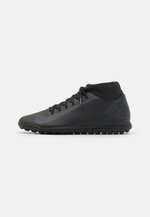 multinocken schuhe nike