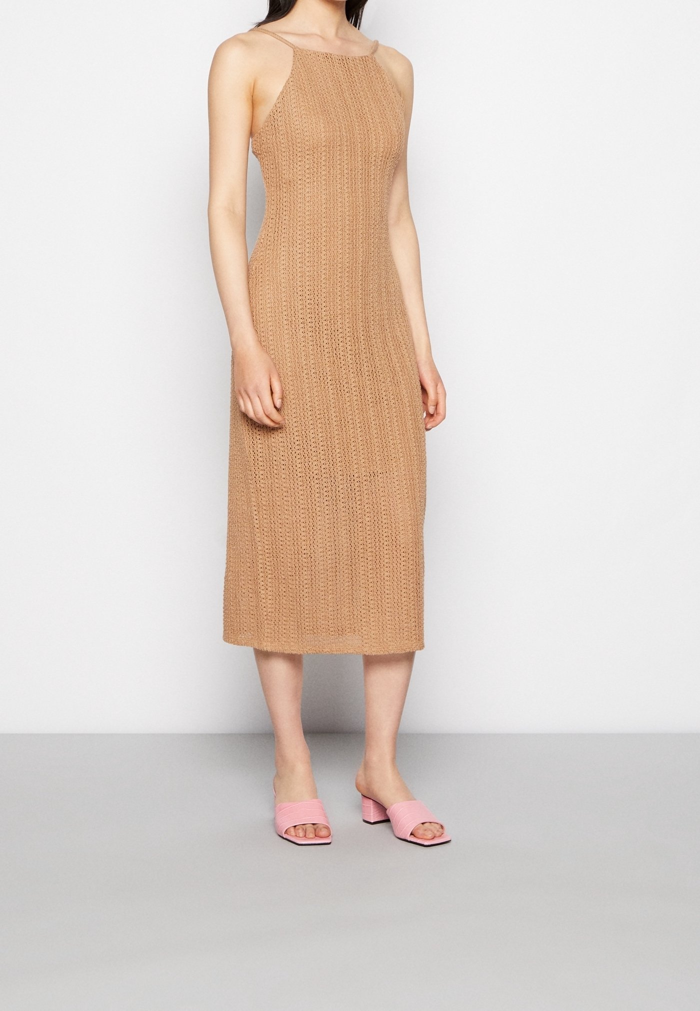 Gina Tricot Jurk tan (Pre-owned)