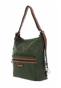 Sac à main en nylon vert avec une bandoulière en cuir marron, doté d'une poche avant zippée avec des accents marron et un détail en métal argenté brillant.