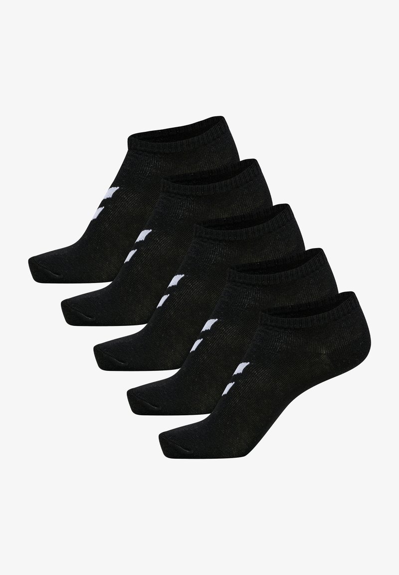 Sorte ankelstrømper i en pakke med fem. Fremstillet af et blødt materiale, med en ribbet kant og hvide logo-detaljer på siden.