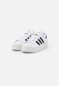 adidas Originals SUPERSTAR BONEGA - Matalavartiset tennarit - white/core black/gold