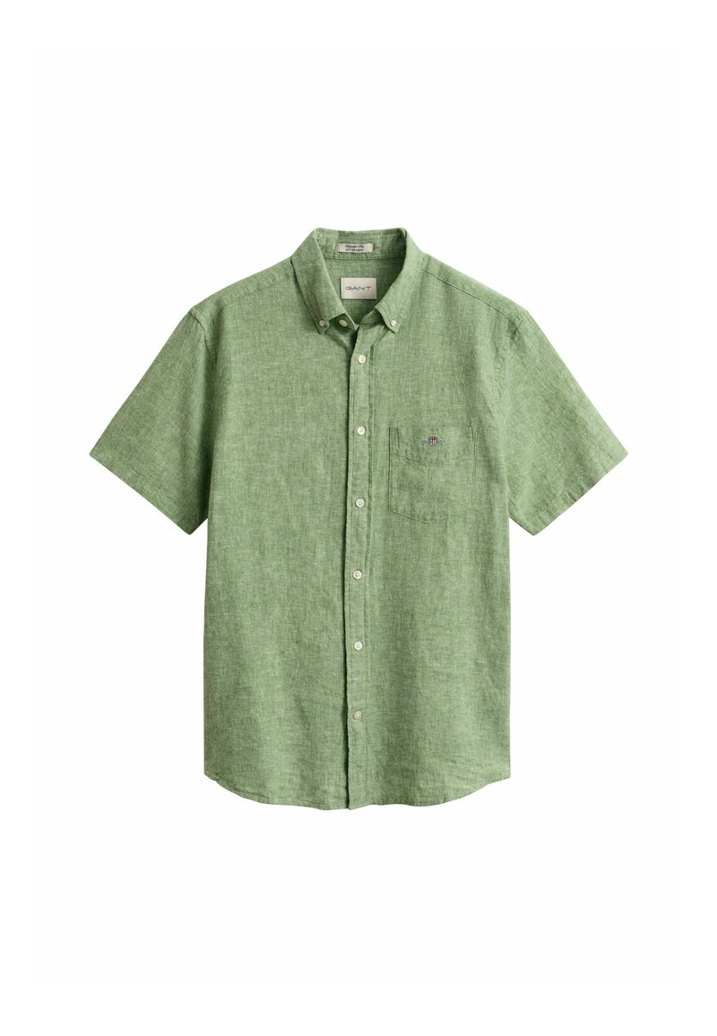 Kortærmet grøn skjorte med knapper, brystlomme og knappet krave, vist mod en hvid baggrund.