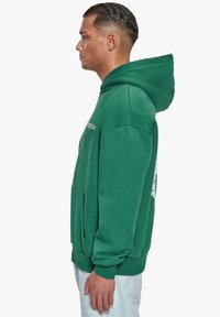 Dropsize HEAVY BLURRED LOGO - Felpa con cappuccio - washedgreen