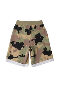 Camouflage shorts in aardetinten van groen, bruin en zwart. Voorzien van een zachte elastische tailleband en witte zoomaccenten.