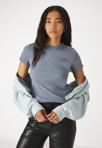 DRYKORN KOALE - Basic póló - blau