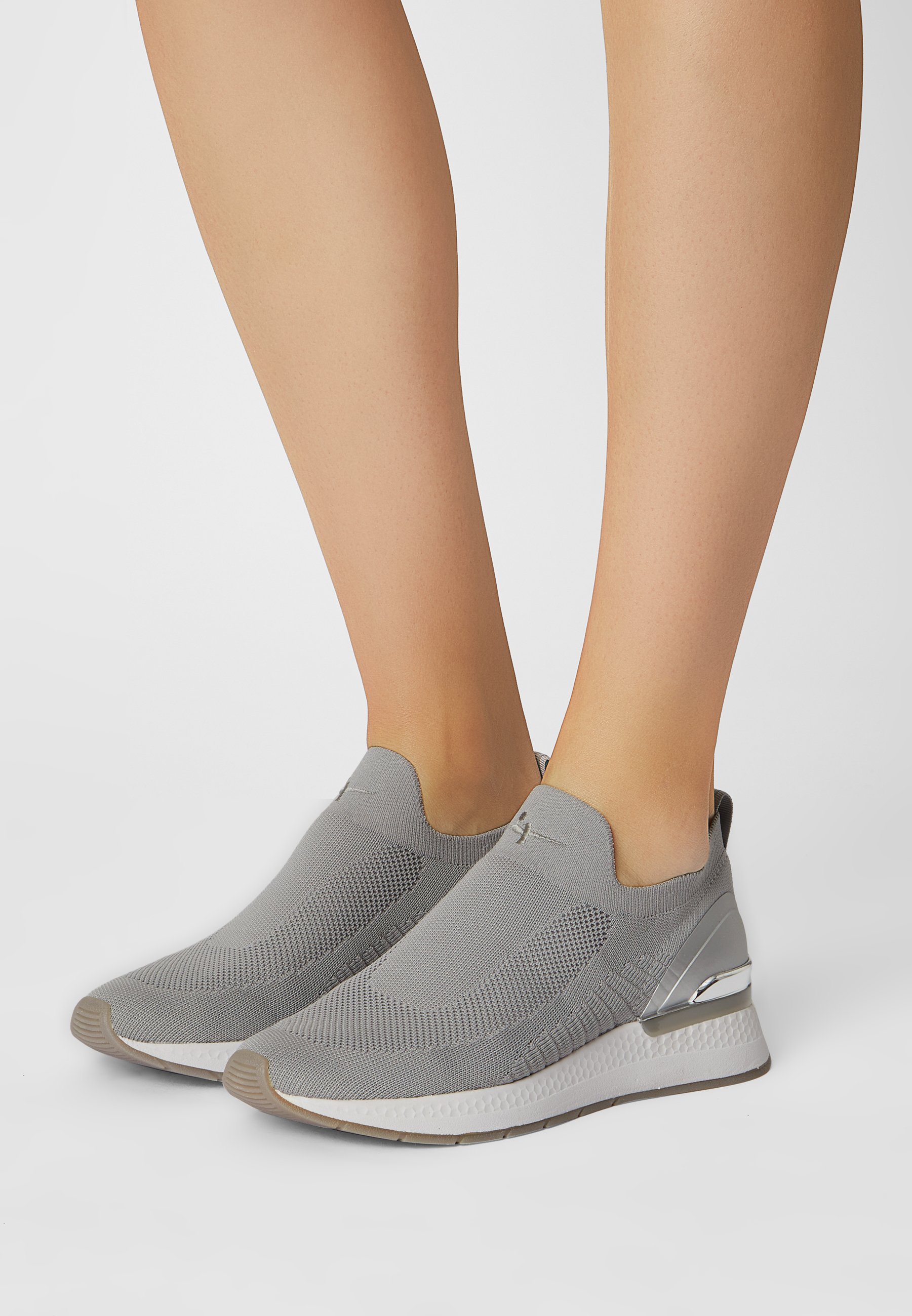 Tamaris Fashletics Sneaker low - steel grey/grau - Zalando.de