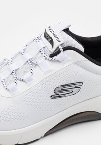 Skechers Sport Tenisky - white