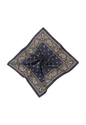Dunkelblaues quadratisches Tuch mit beigen Blumen- und Paisley-Mustern, leicht in der Mitte gefaltet vor weißem Hintergrund.