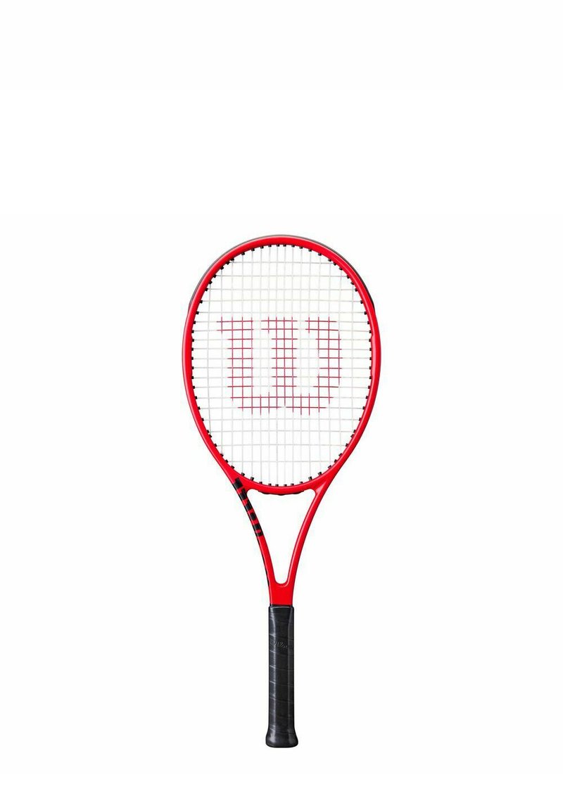 Rote Tennisracket mit einem runden Kopf, schwarzem strukturiertem Griff und weißem Saite-Muster mit einem großen "Wilson"-Logo in der Mitte.