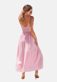 Cupshe SWEET SLEEVELESS - Vestido largo - light pink