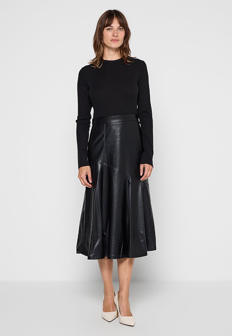 Apart Jurk zwart Apart Jurk zwart