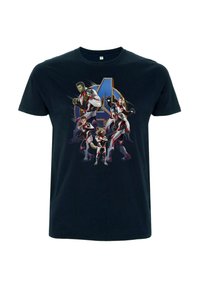 Námořnická modrá bavlněná tričko s grafikou superhrdinů v akčních pozicích, zdobené živými barvami a velkým logem Avengers.