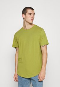 Only & Sons ONSMATT LONGY TEE 7 PACK - T-shirt básica - white/silverline/overlandtrek/olive/foxtrot/monks/black